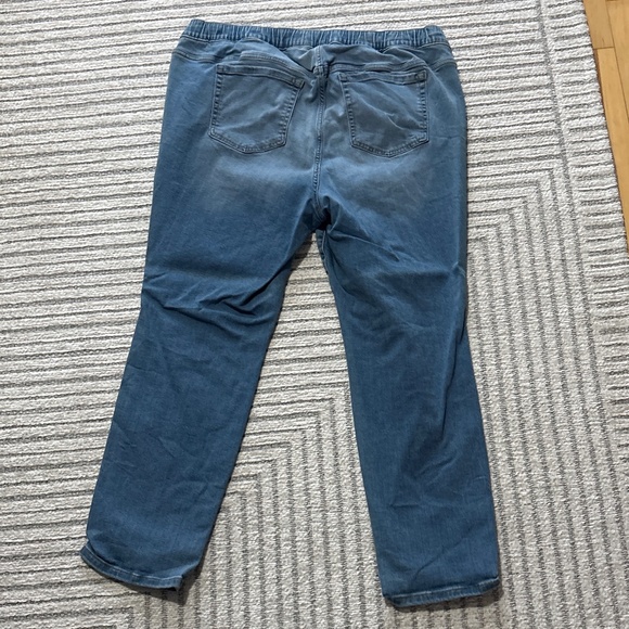 Jeans - Picture 2 of 2